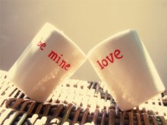 自己订婚低调发朋友圈