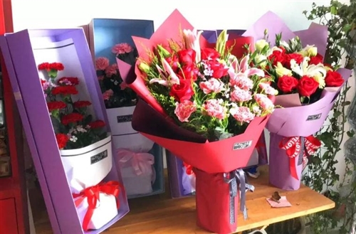 收到鲜花开心简短句子(精选66句) 收到鲜花开心简短句子(精选66句)