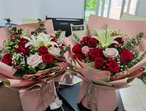 收到鲜花开心简短句子(精选66句) 收到鲜花开心简短句子(精选66句)