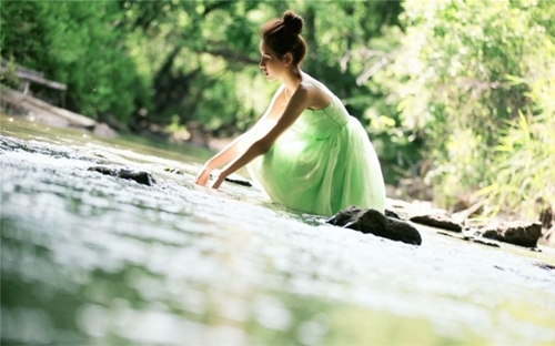 外人永远都是外人的经典句子(85句) 外人永远都是外人的经典句子(85句)